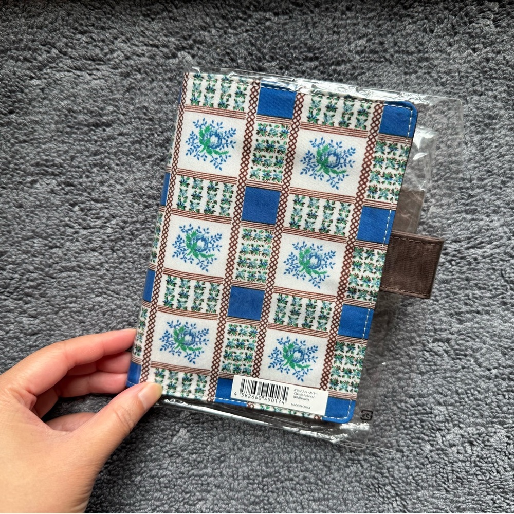 Hobonichi Techo Cover A6 ( Wild Flower ) - Picture 3 of 4
